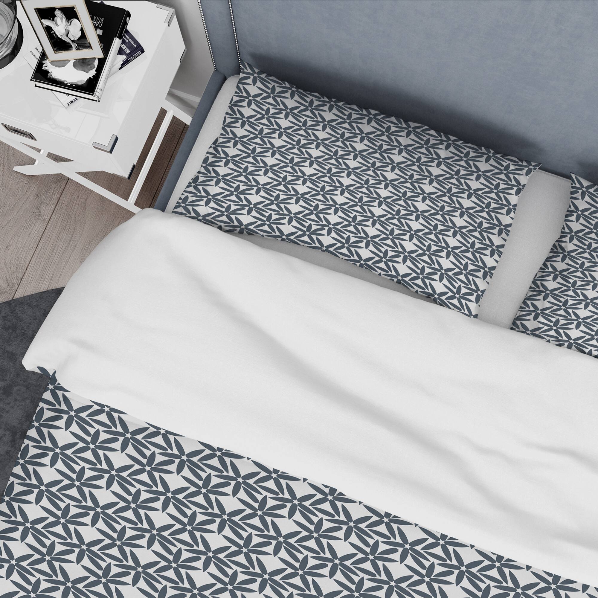 Designart 'Retro Abstract Flower Design IV' Mid-Century Duvet Cover Set